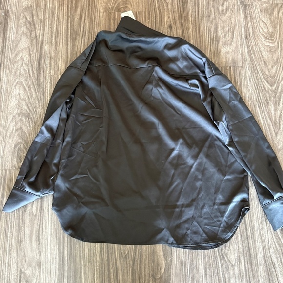 Windsor Womens Always Chic Satin Button-Down Long Sleeve Top Black NEW - Picture 3 of 8